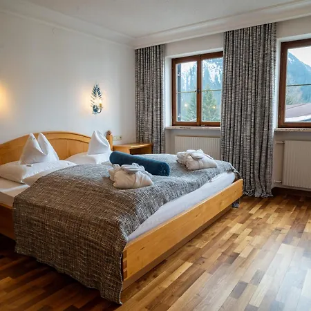 Hinterwies - Ski In / Lodge / Dine Lech am Arlberg Exterior photo