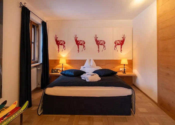 Hinterwies - Ski In / Lodge / Dine