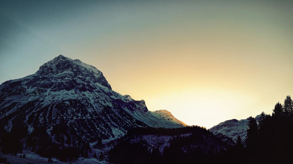 Hinterwies - In / / Dine Hotel Lech