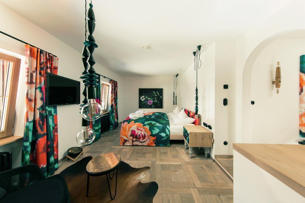 Hinterwies - In / / Dine Hotel Lech am Arlberg