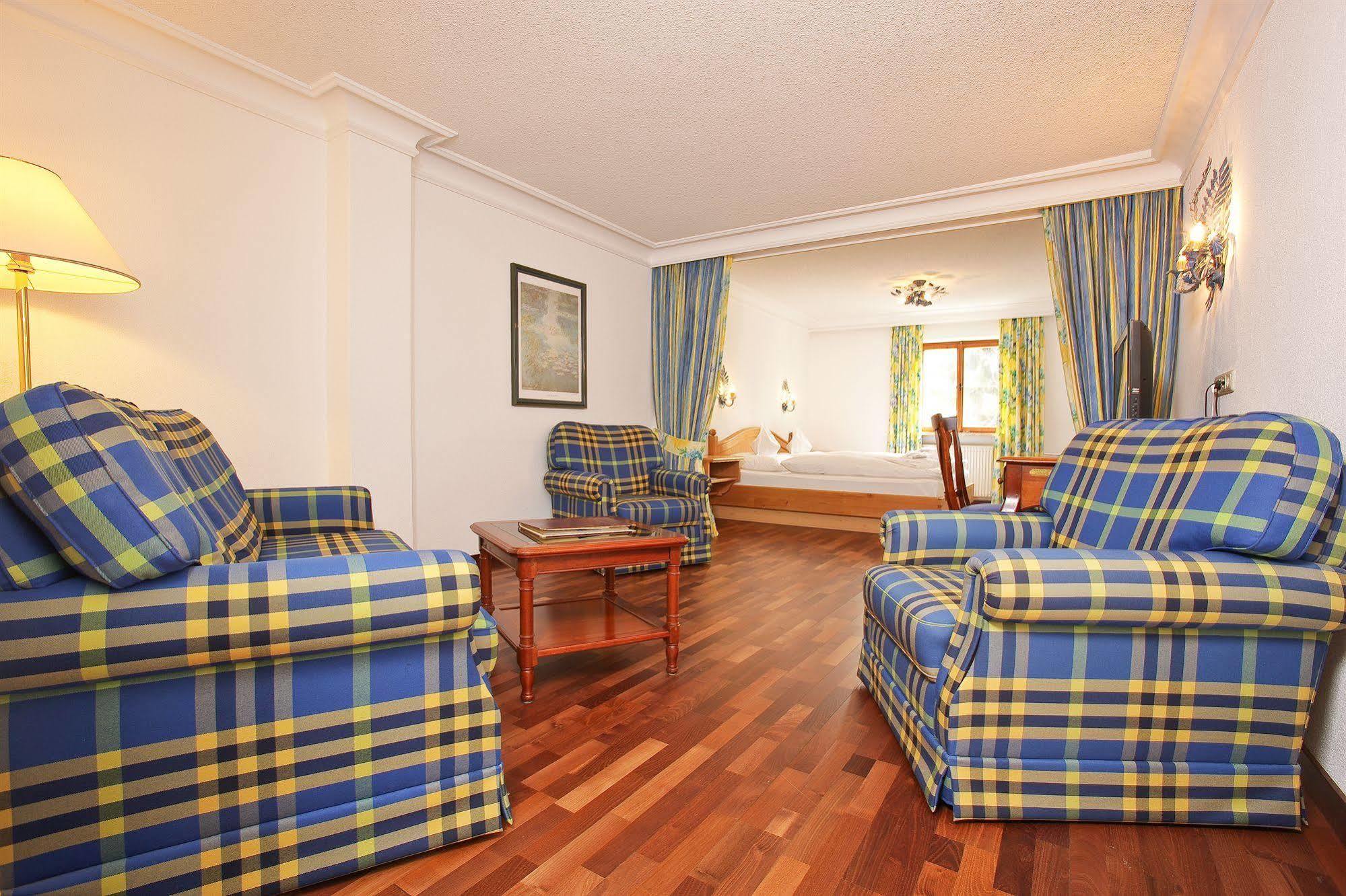 Hinterwies - In / / Dine Hotel Lech