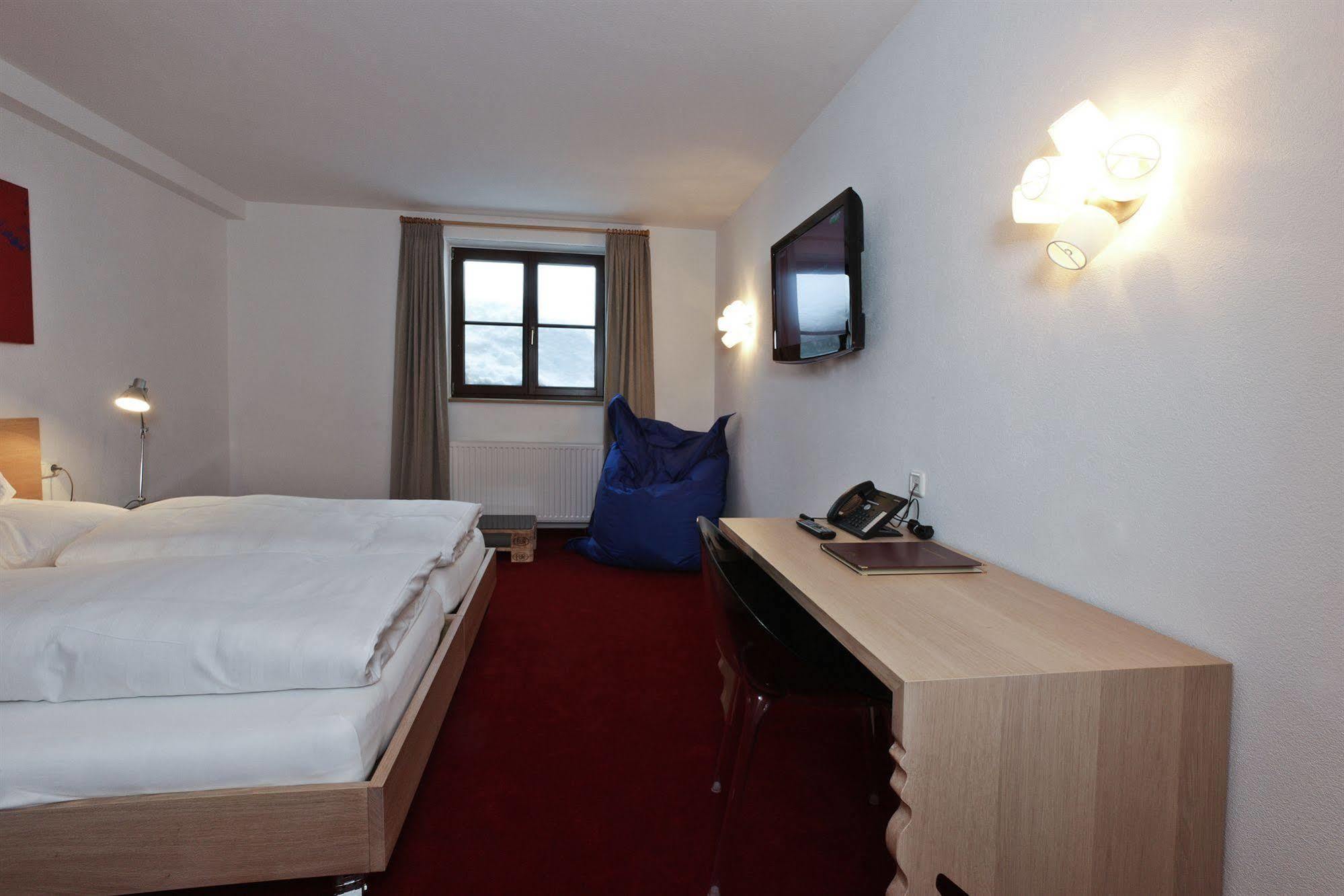Hinterwies - In / / Dine Hotel Lech