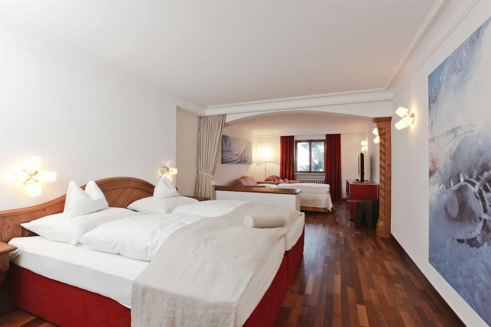 Hotel Hinterwies - In / / Dine 4*