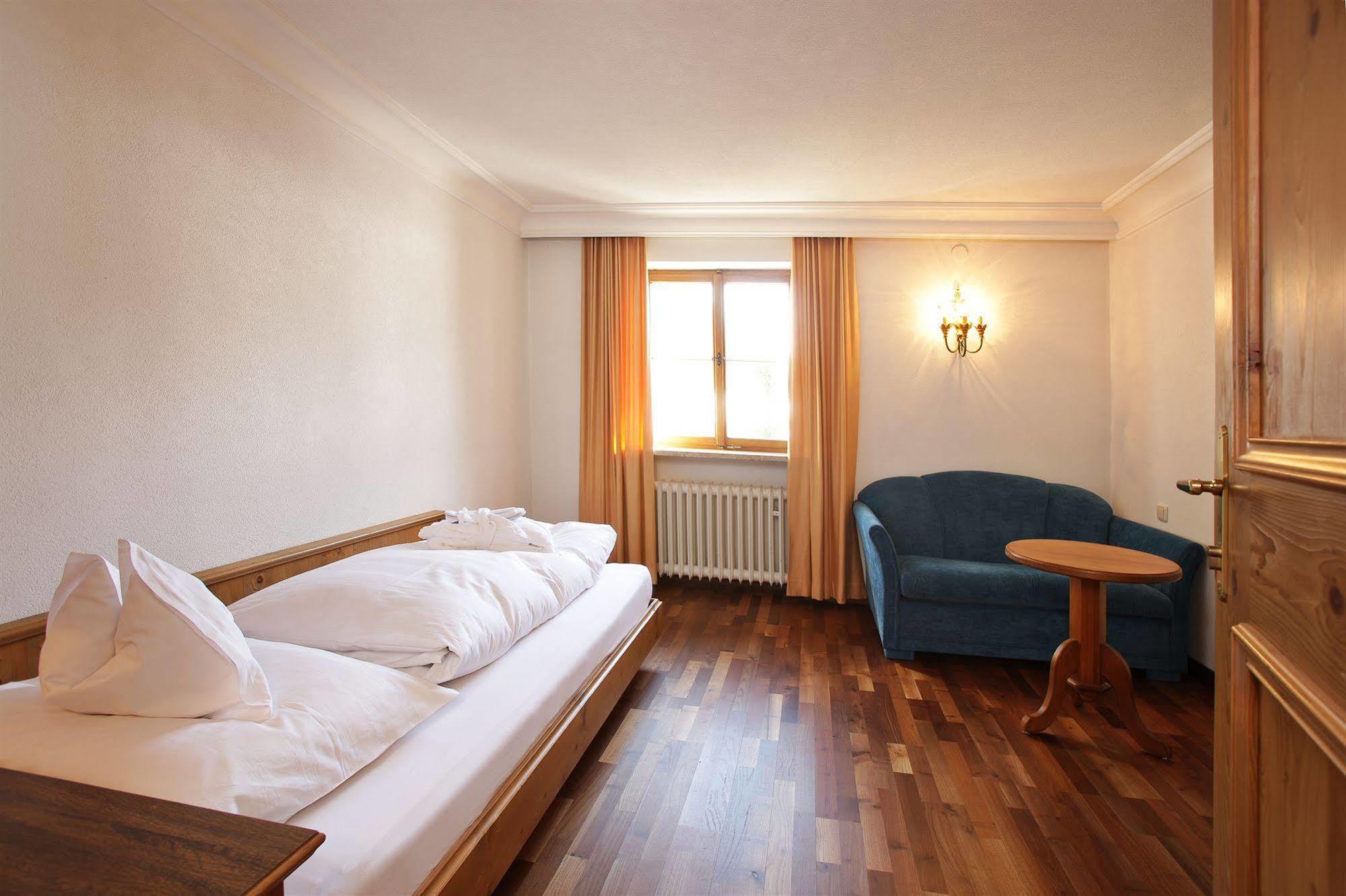 Hinterwies - In / / Dine Hotel 4*