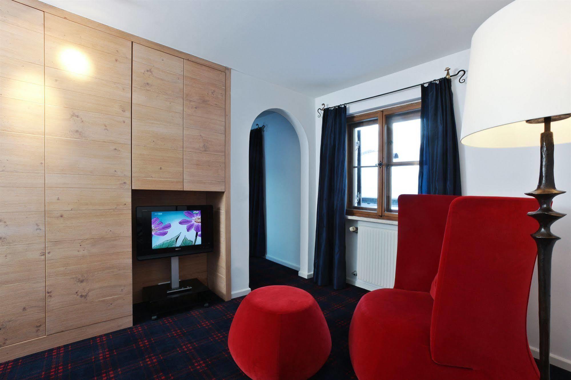 Hotel Hinterwies - In / / Dine 4*