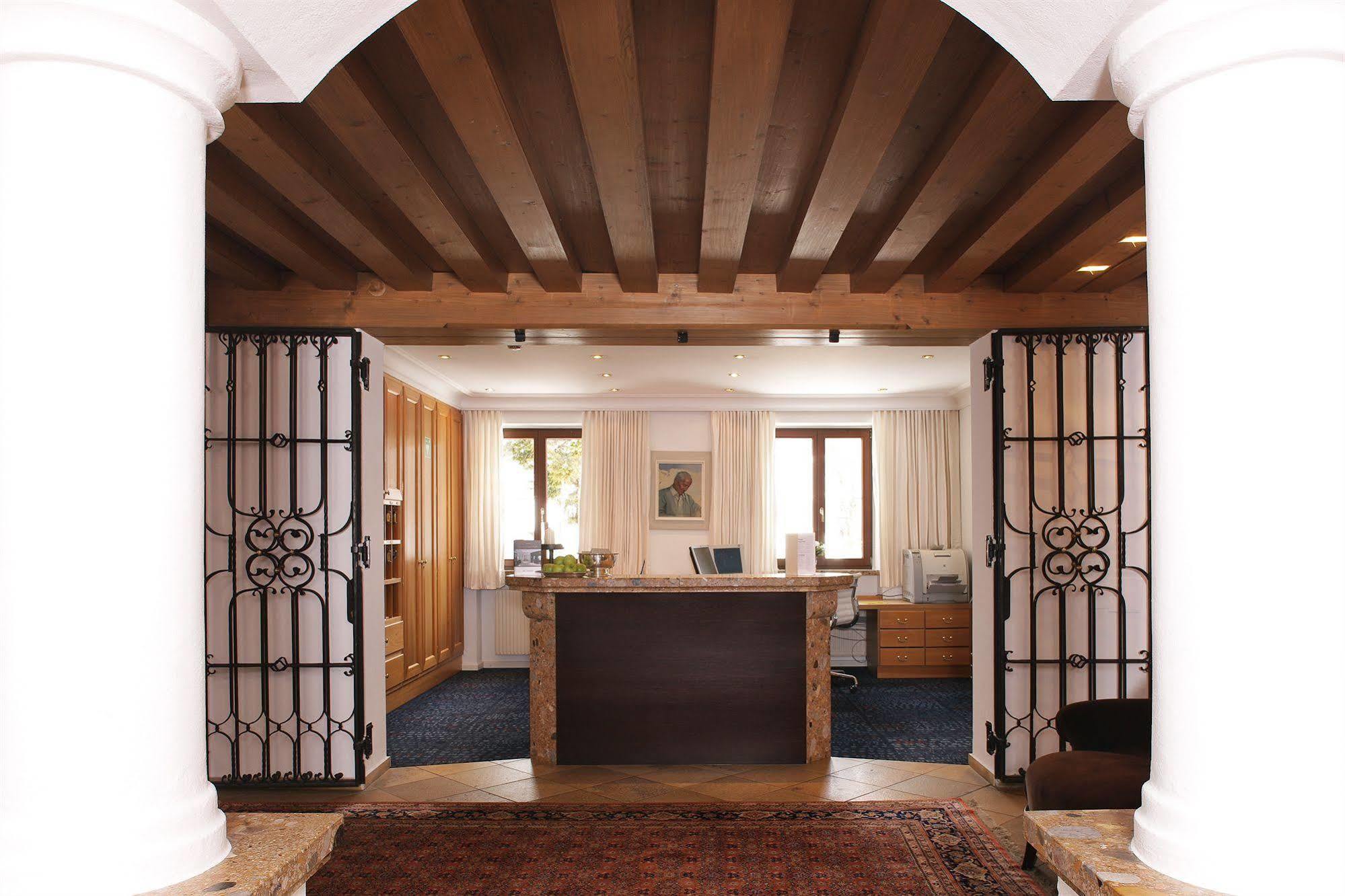 Hinterwies - In / / Dine Hotel Lech